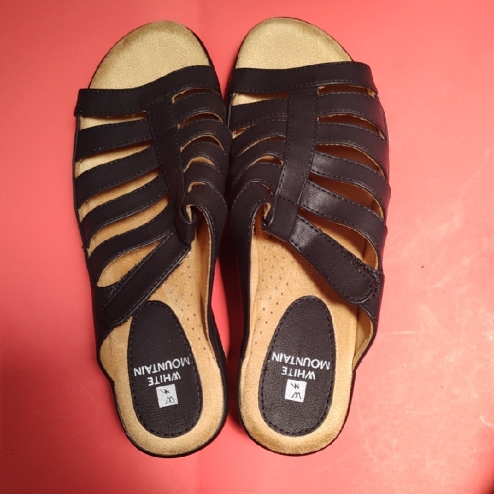 White Mountain Women's Black Strappy Sandals